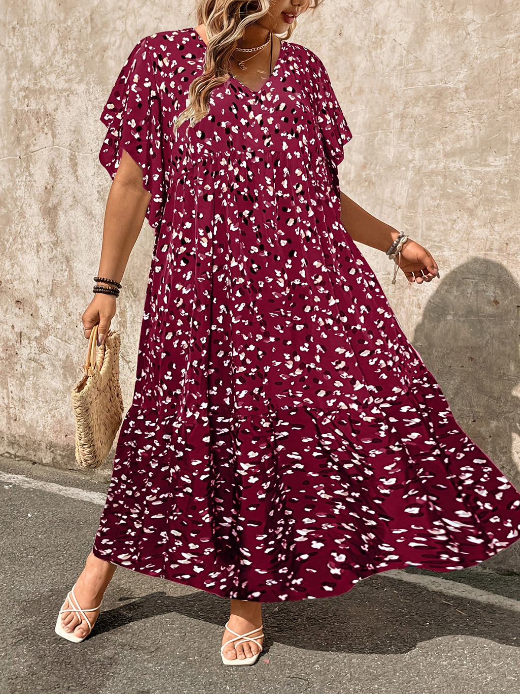 Elegant Plus-Size Womens Dress With Petite Floral Print And Ruffled Hem