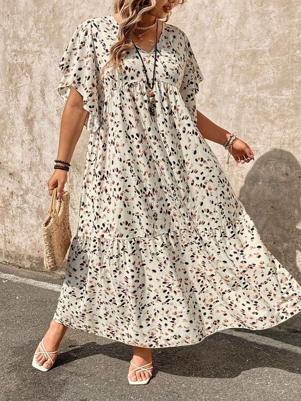 Elegant Plus-Size Womens Dress With Petite Floral Print And Ruffled Hem