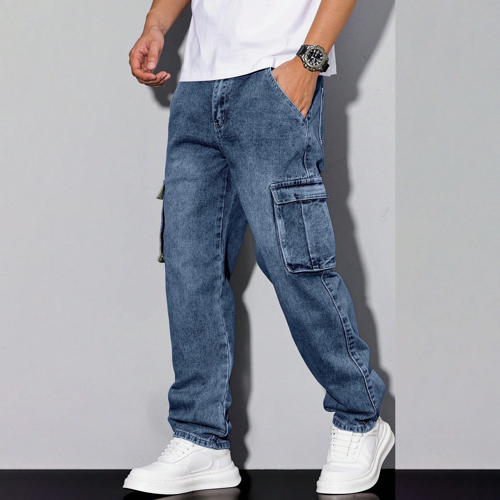 Men's Straight-Leg Denim Jeans | Multi-Pocket Washed Fit