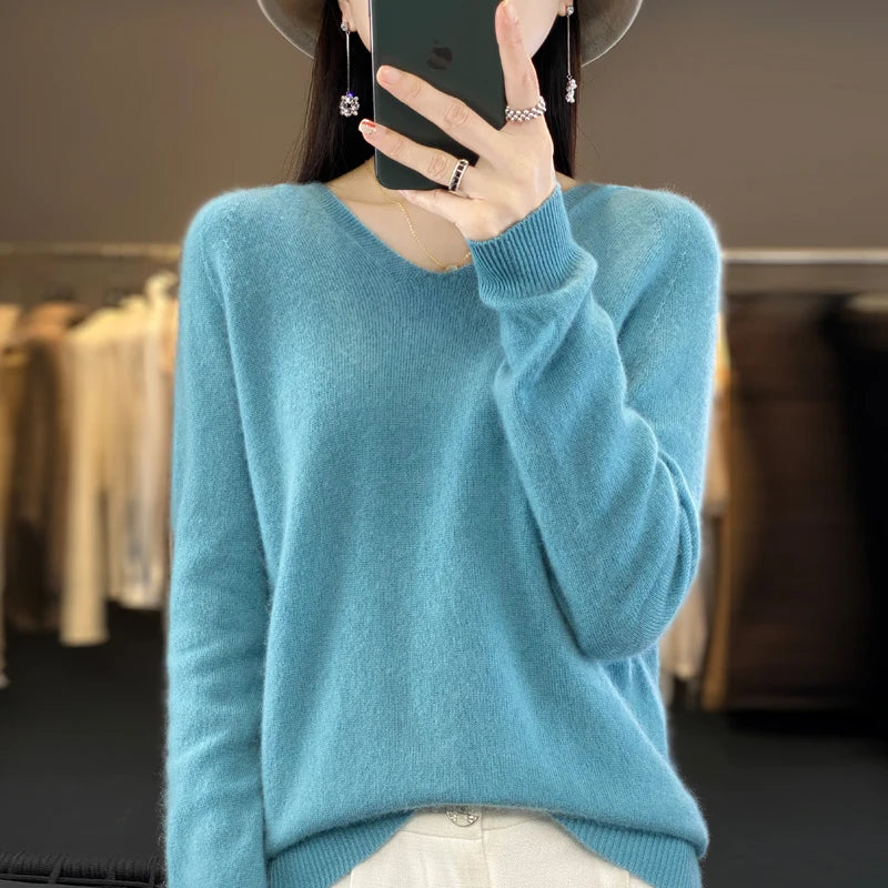Autumn/Winter New 100% Merino Wool Women's Hooded Sweater Jumper Fashion Warm Sweater Women's Solid Color Solid Knit Soft Top